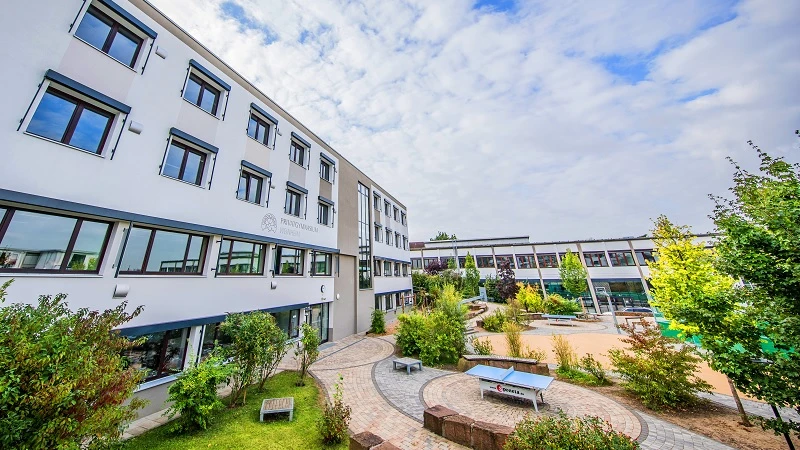 Schulgeb&auml;ude des Privatgymnasiums Weinheim