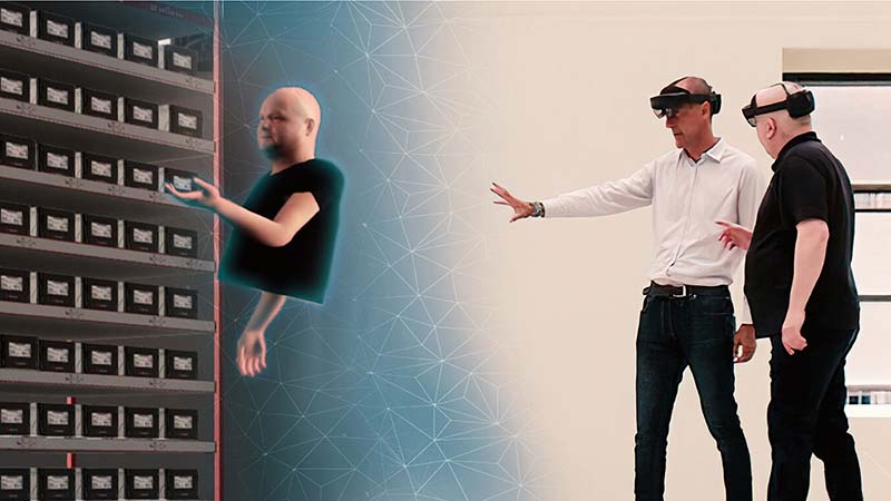 Zwei M&auml;nner tragen jeweils eine HoloLens2