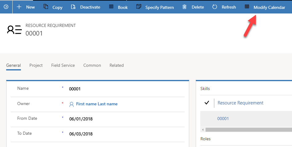 Image pointing to the modify calendar button on the ribbon