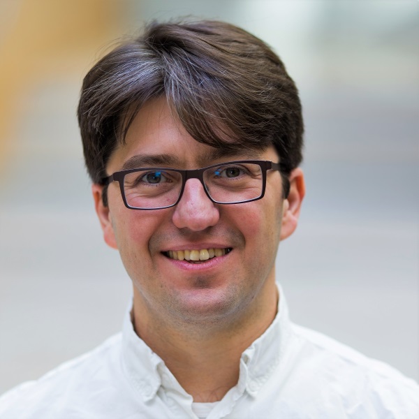 Emre Kicimanの肖像