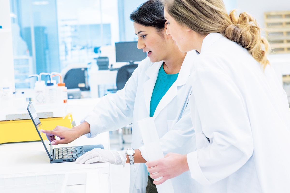 Two women working in lab